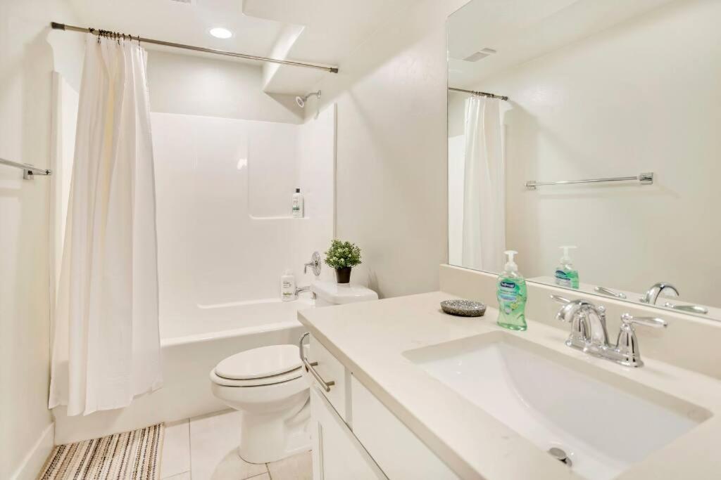 New Furnished 2Bd Apt! Great For Long Stays Vineyard Exterior foto